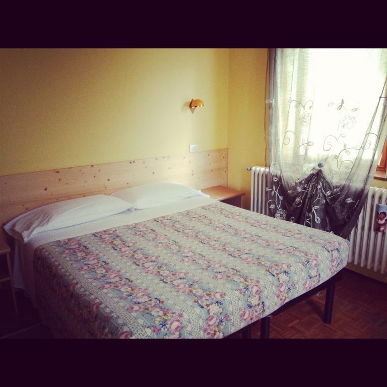 Hotel Viola ヴァルディデントロ エクステリア 写真